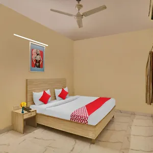 4* Hotel Super O Raas Near Near Laxmi Nagar Metro Station